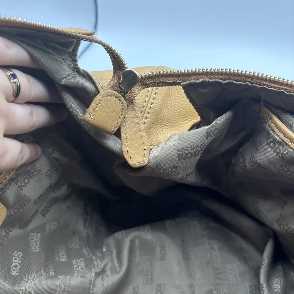 Michael Kors Hudson Downtown Leather Tote Large‎ Shoulder Bag Light Brown Purse